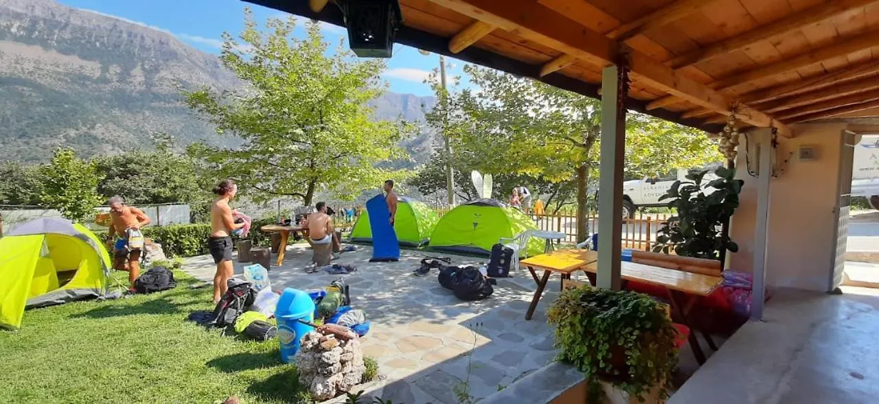Gasthuis Bujtina Peshtan Guesthouse&Camping Tepelene