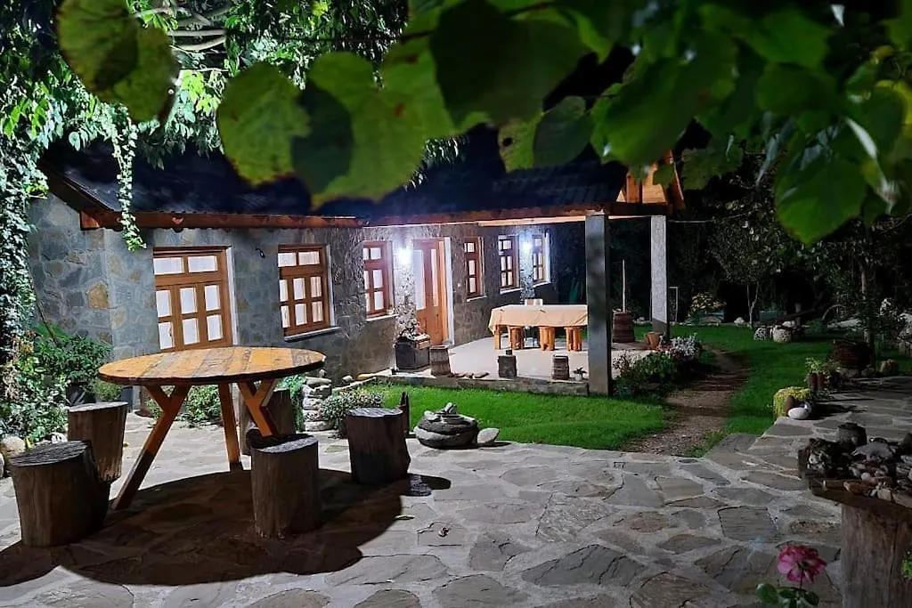 Bujtina Peshtan Guesthouse&Camping Tepelene 0*,