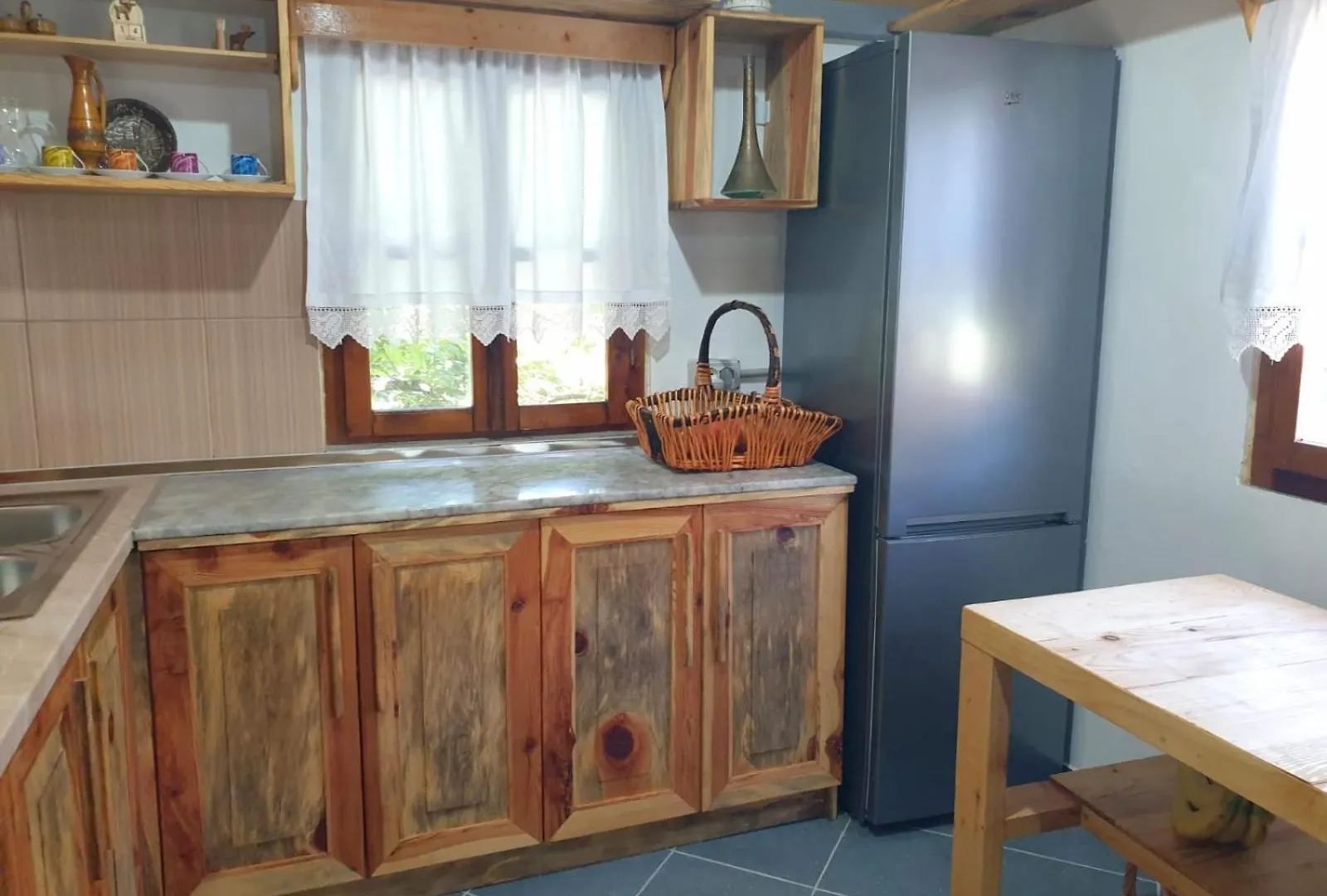 Bujtina Peshtan Guesthouse&Camping Tepelene