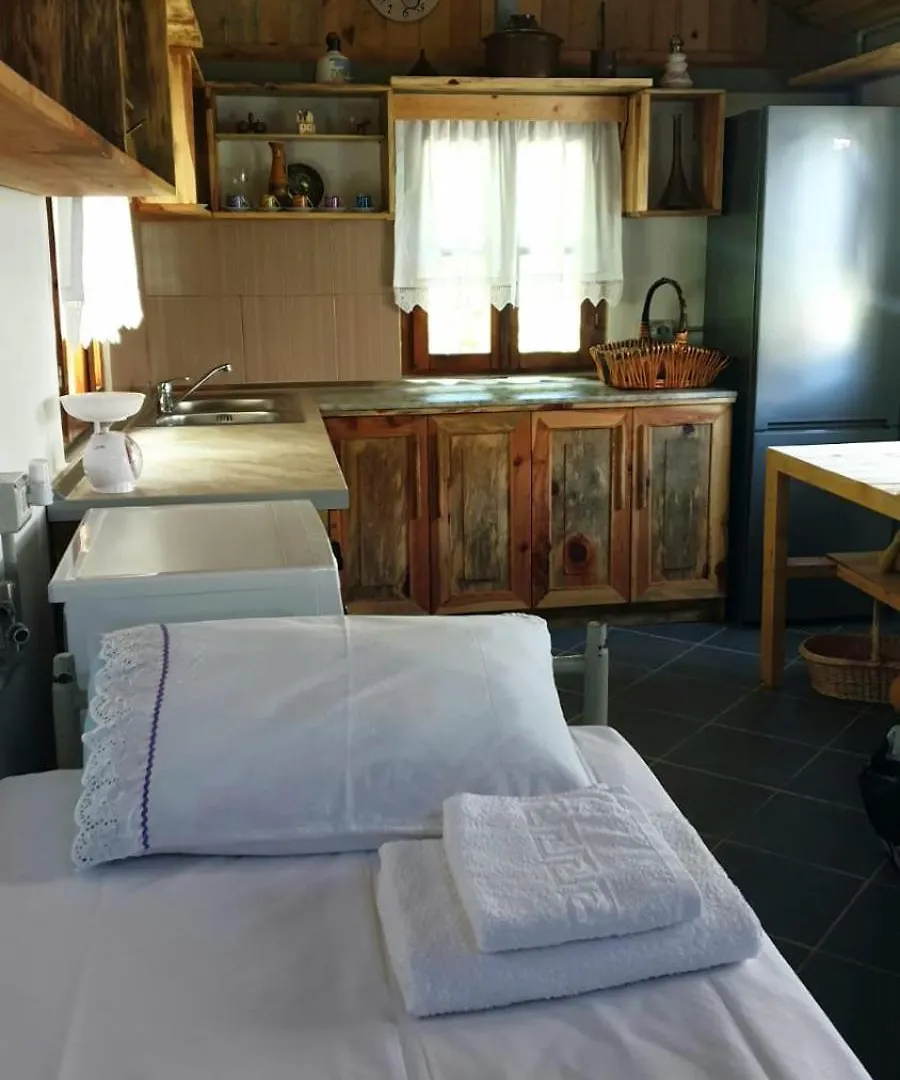 Bujtina Peshtan Guesthouse&Camping Tepelene